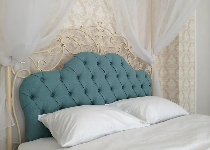 Romantic - центр львова , з видом на місто