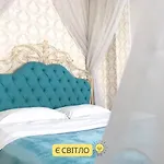 Romantic - центр львова , з видом на місто *