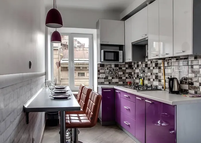 Romantic - центр львова , з видом на місто Apartment *